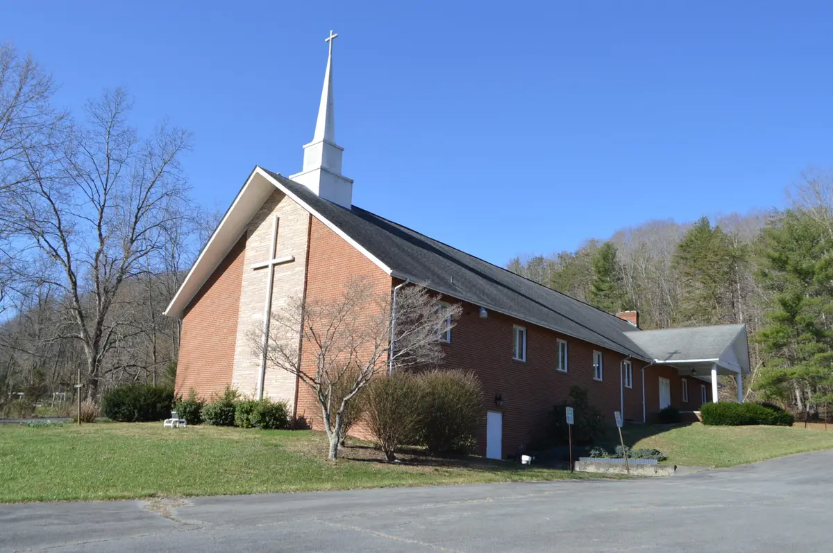 107 Mount Pleasant Dr, Covington, VA 24426 - #1
