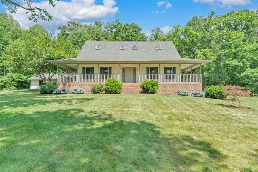5145 Bradshaw Rd, Salem, VA 24153 - #2
