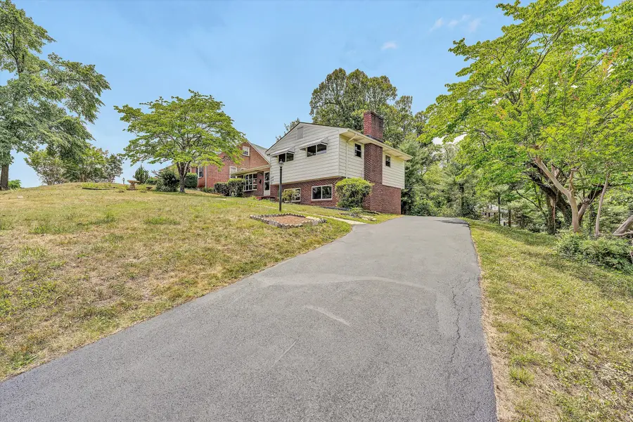 6066 Thornrose Rd, Roanoke, VA 24012 - #3