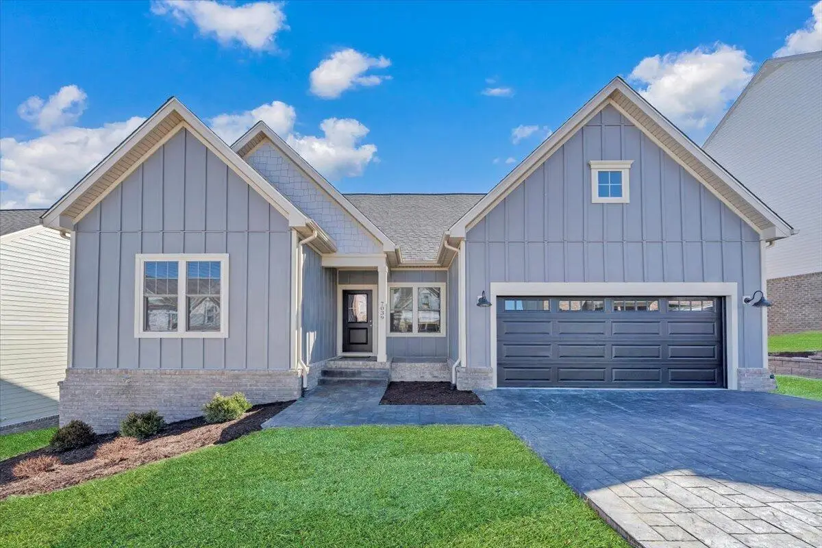 7192 Parkway View Trl, Roanoke, VA 24018 - #1