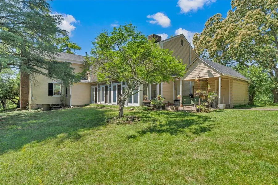 2801 Brandon Ave Sw, Roanoke, VA 24015 - #2