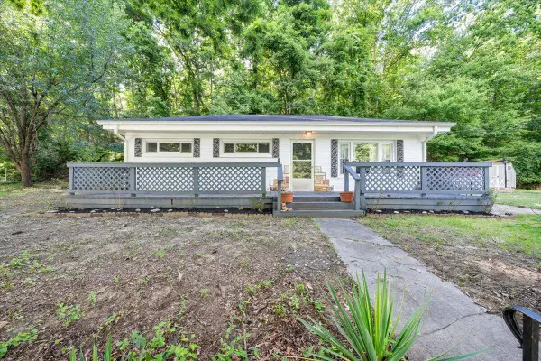2215 Wildwood Rd, Salem, VA 24153