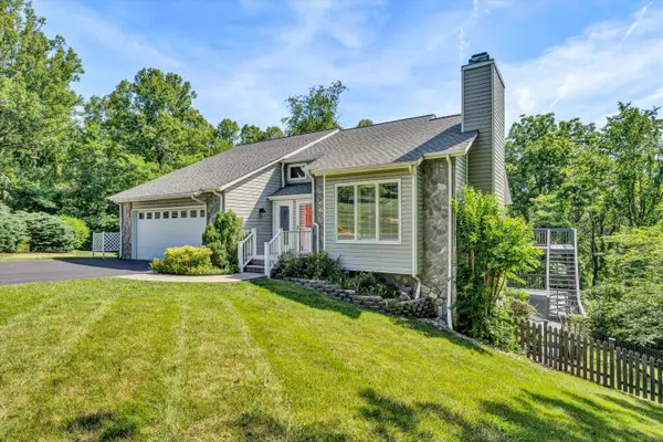 6595 Pencheck Cir, Roanoke, VA 24018