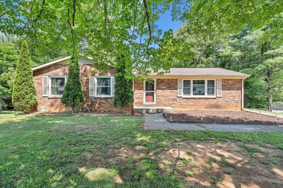 390 Rakes Rd, Rocky Mount, VA 24151 - #1