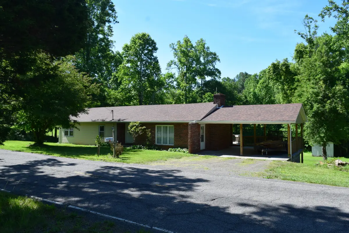 812 Conner Grove Rd Sw, Willis, VA 24380 - #1