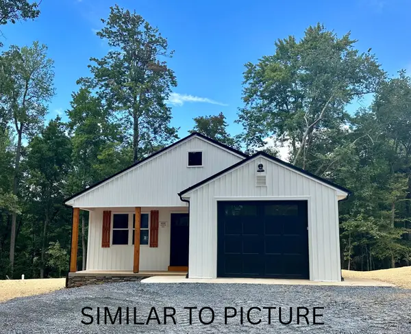 410 Darrell Ln, Hurt, VA 24563