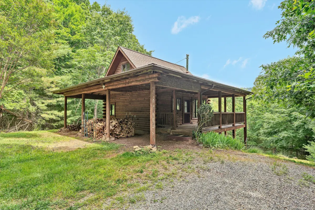 8536 Starlight Ln, Boones Mill, VA 24065 - #1