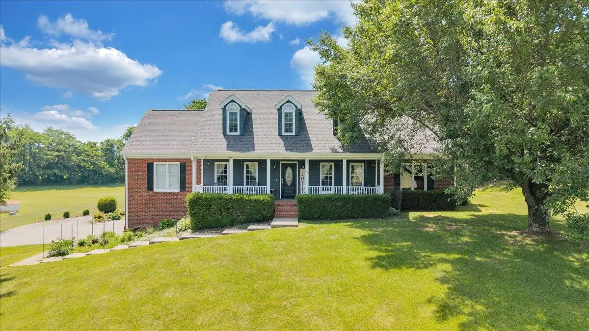 144 E Arrowhead Ct, Troutville, VA 24175 - #1