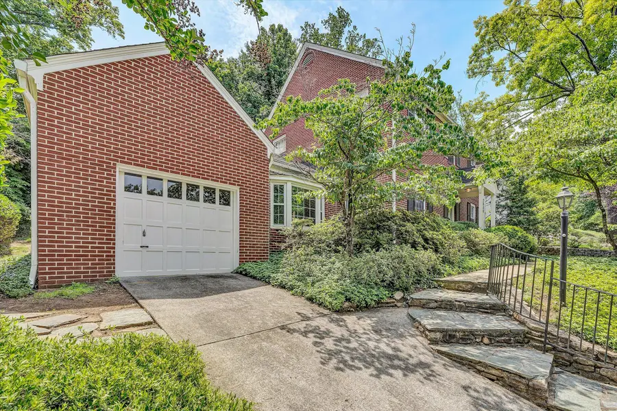 2830 Longview Ave Sw, Roanoke, VA 24014 - #2