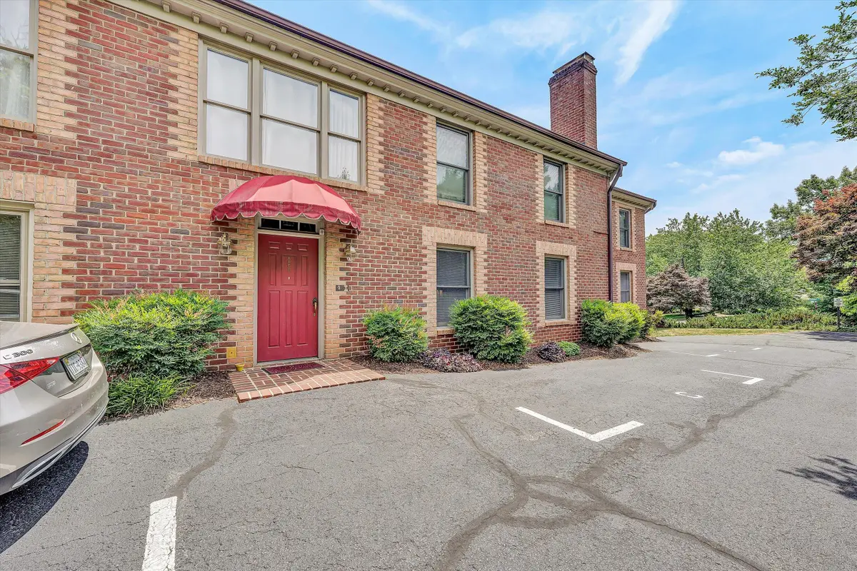 2231 Broadway Ave Sw #D, Roanoke, VA 24014 - #1