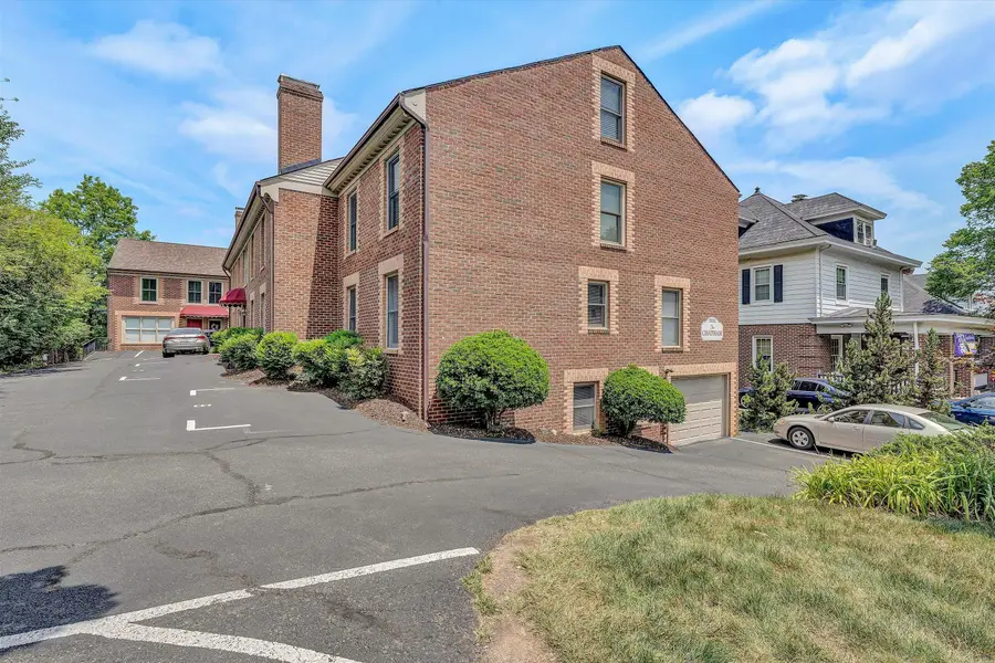 2231 Broadway Ave Sw #D, Roanoke, VA 24014 - #2