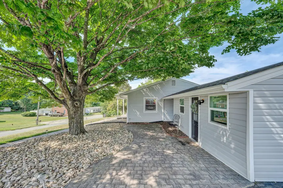 145 Amsterdam Rd, Daleville, VA 24083 - #3