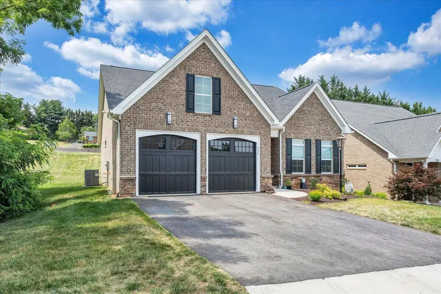 216 Stonecreek Way, Roanoke, VA 24019 - #2