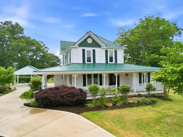 212 Music St S, Gretna, VA 24557