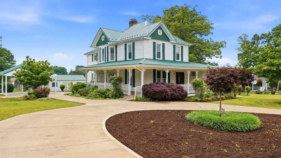 212 Music St S, Gretna, VA 24557 - #2