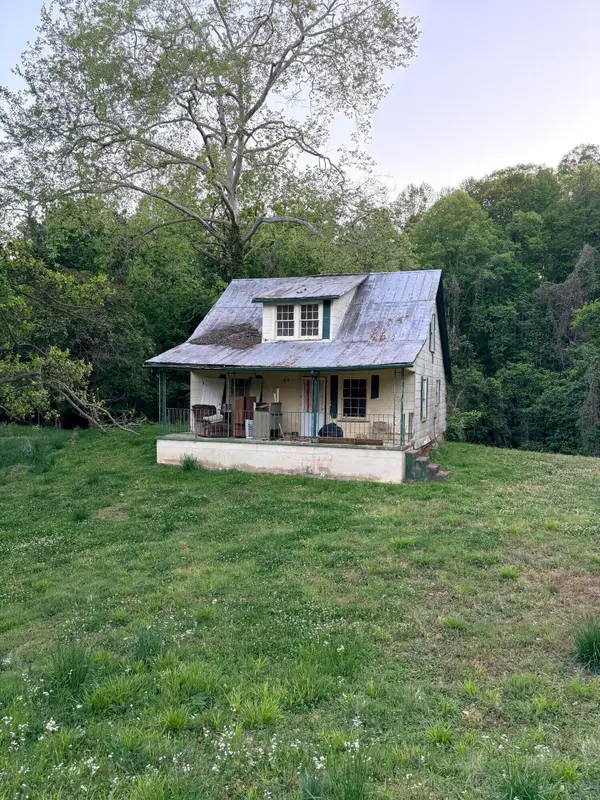 479 Trenthill Dr, Bassett, VA 24055