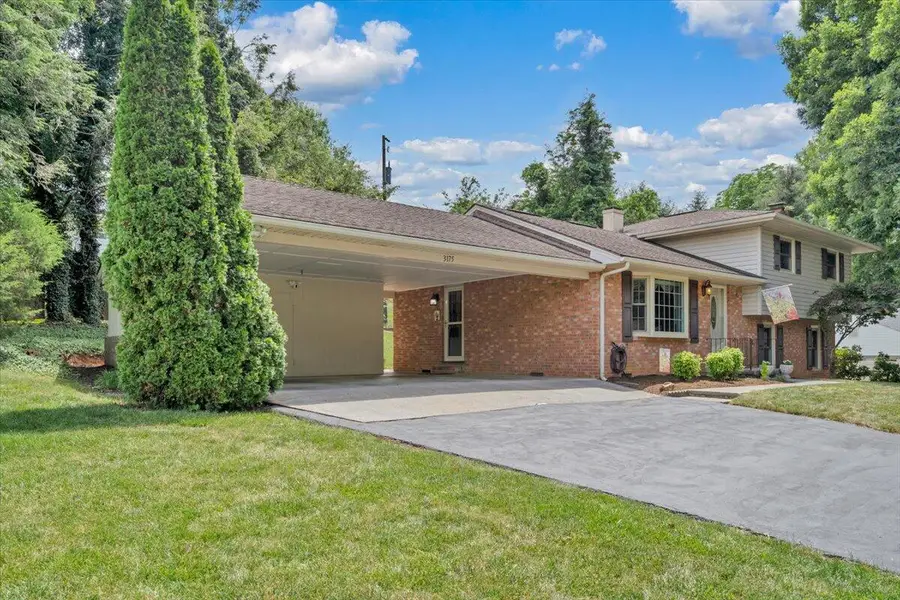 3175 Galloway Dr, Roanoke, VA 24018 - #2