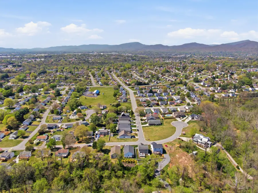 953 Bolejack Blvd, Roanoke, VA 24019 - #2