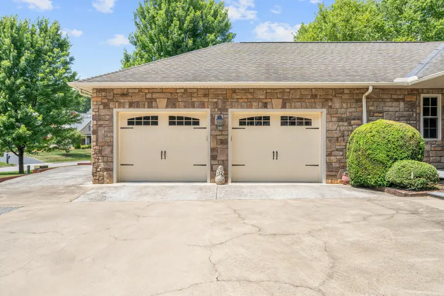 1475 Edgebrook Rd, Salem, VA 24153 - #3