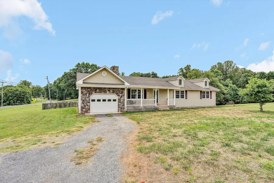 1030 Windhurst Dr, Hardy, VA 24101 - #2