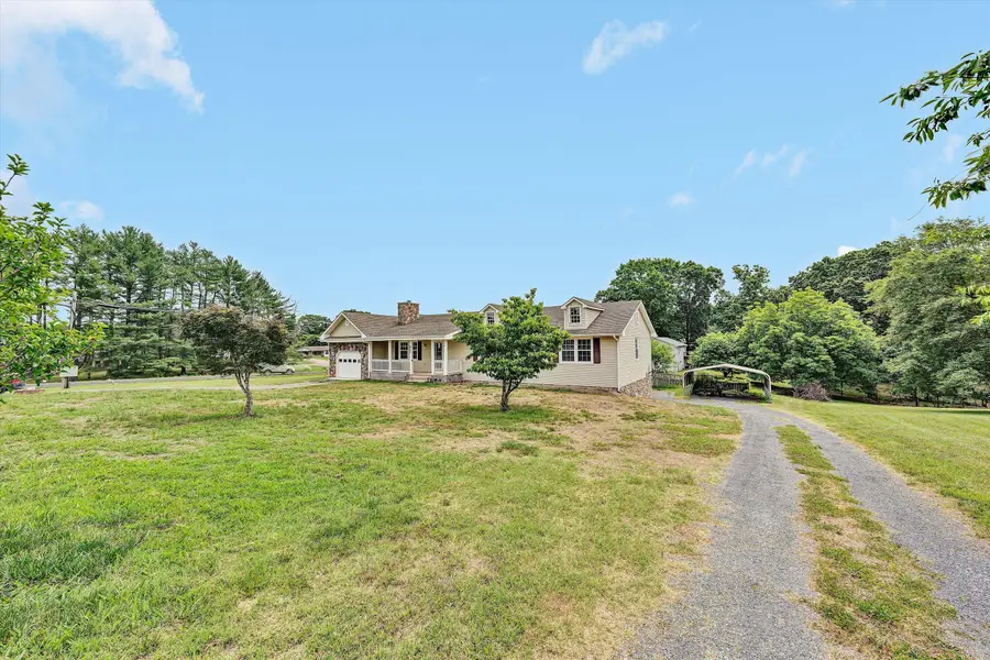 1030 Windhurst Dr, Hardy, VA 24101 - #3