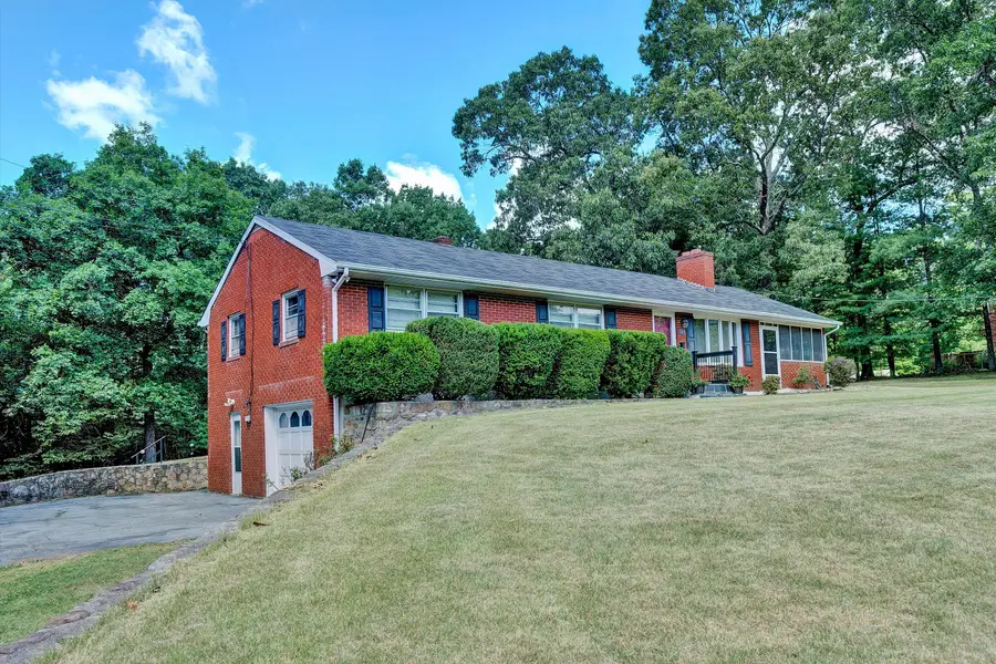 517 Blue Ridge Dr, Blue Ridge, VA 24064 - #2