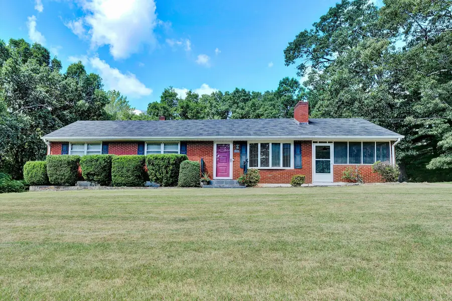 517 Blue Ridge Dr, Blue Ridge, VA 24064 - #3