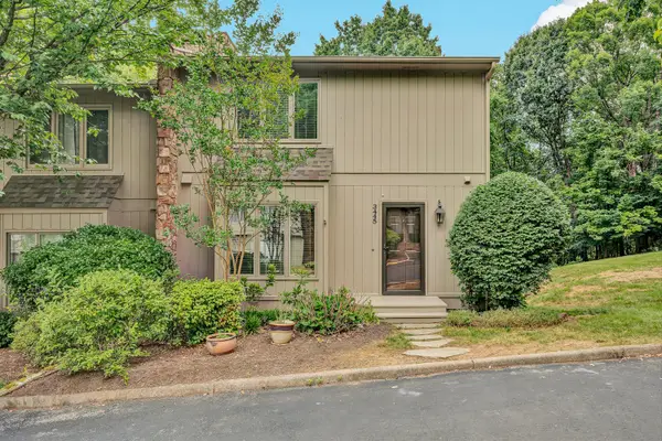 3445 Londonderry Ct, Roanoke, VA 24018