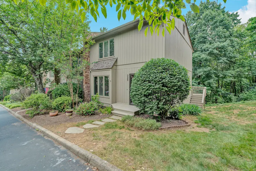 3445 Londonderry Ct, Roanoke, VA 24018 - #2