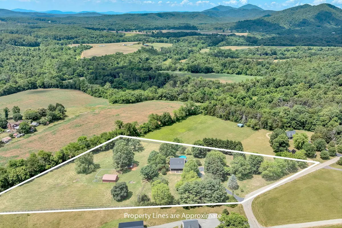 335 Daytona Dr, Hardy, VA 24101 - #1