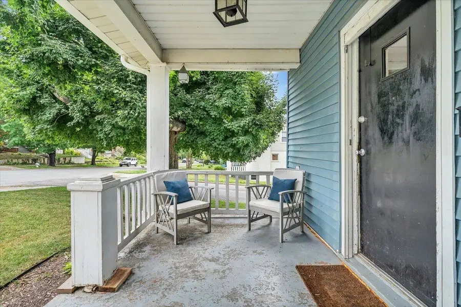 1002 Howbert Ave Sw, Roanoke, VA 24015 - #2