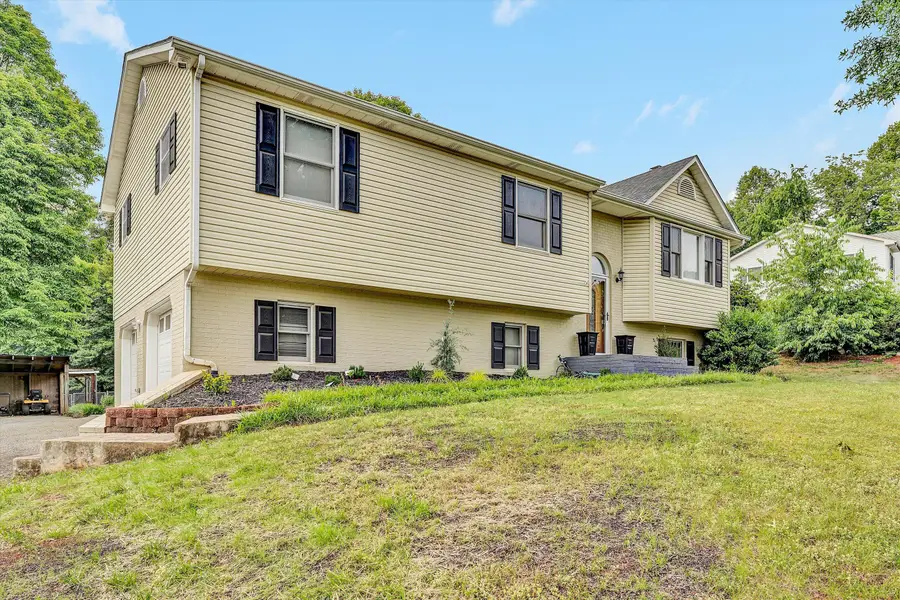 111 Barrington Ct, Hardy, VA 24101 - #3