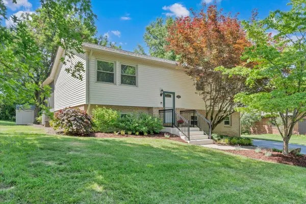 306 Woodbine Dr, Blacksburg, VA 24060