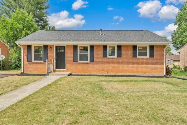 1415 Haydon St, Salem, VA 24153