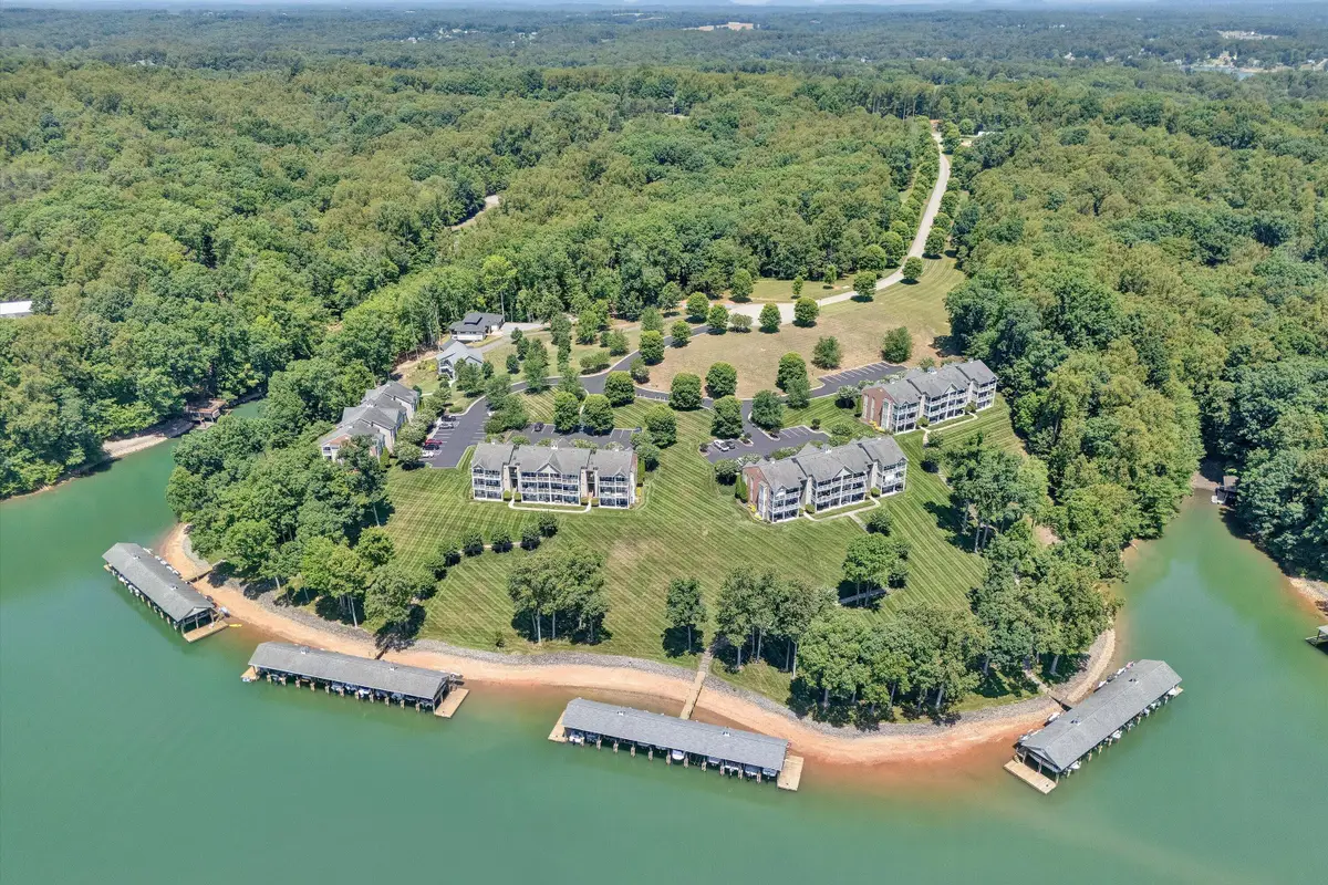 295 S Pointe Shore, Moneta, VA 24121 - #1