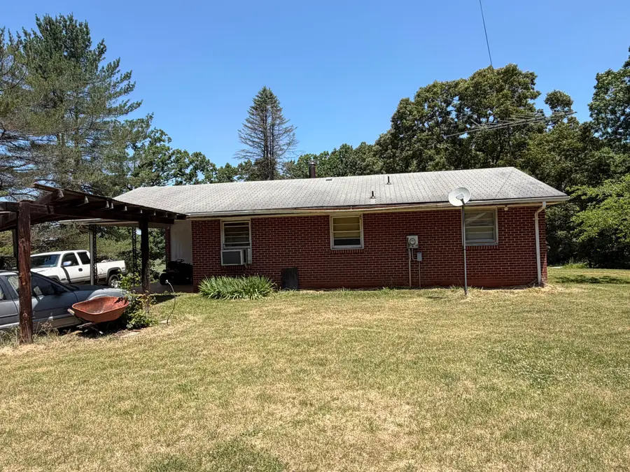 4689 Pittsville Rd, Pittsville, VA 24139 - #2