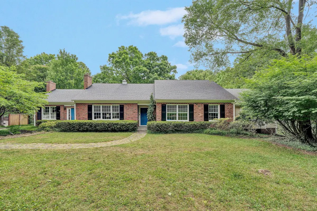 2130 Deyerle Rd Sw, Roanoke, VA 24018 - #1