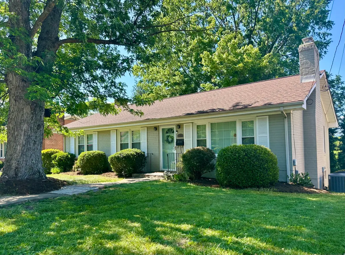 2869 Northview Dr Sw, Roanoke, VA 24015 - #1