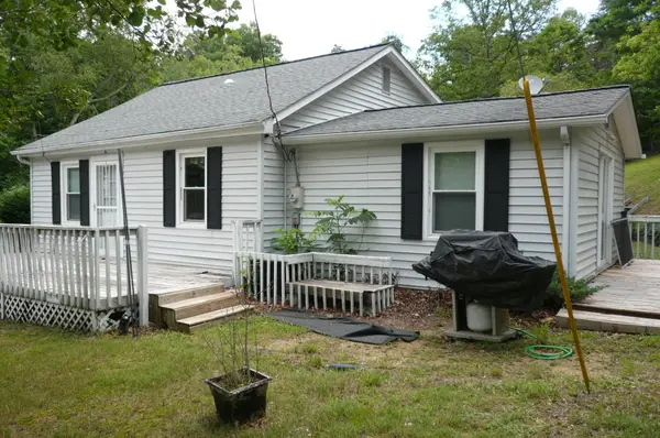 7330 Cove Hollow Rd, Elliston, VA 24087