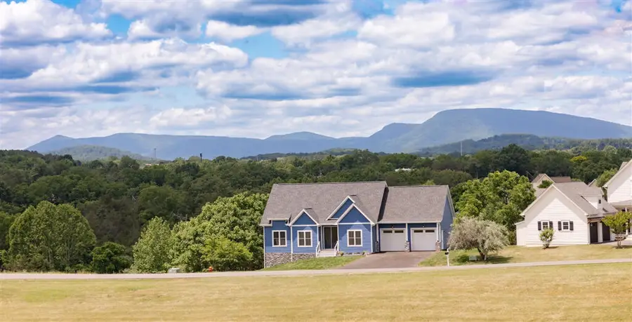 20 Cora Ln, Lexington, VA 24450 - #2