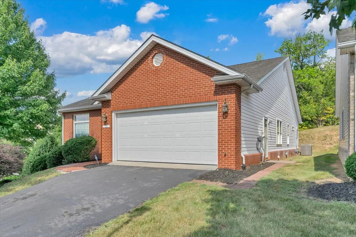 1302 Keagy Ln Sw, Roanoke, VA 24018 - #1
