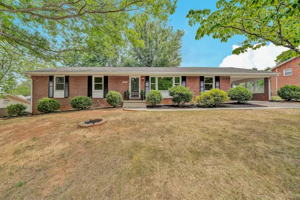 5712 Littlehorn Dr, Roanoke, VA 24018