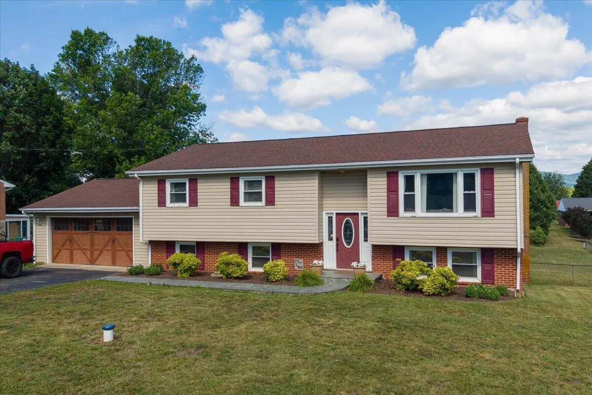 7248 Old Mountain Rd, Roanoke, VA 24019 - #1