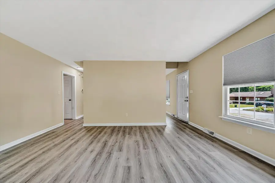 2701 Bluefield Blvd Sw, Roanoke, VA 24015 - #3