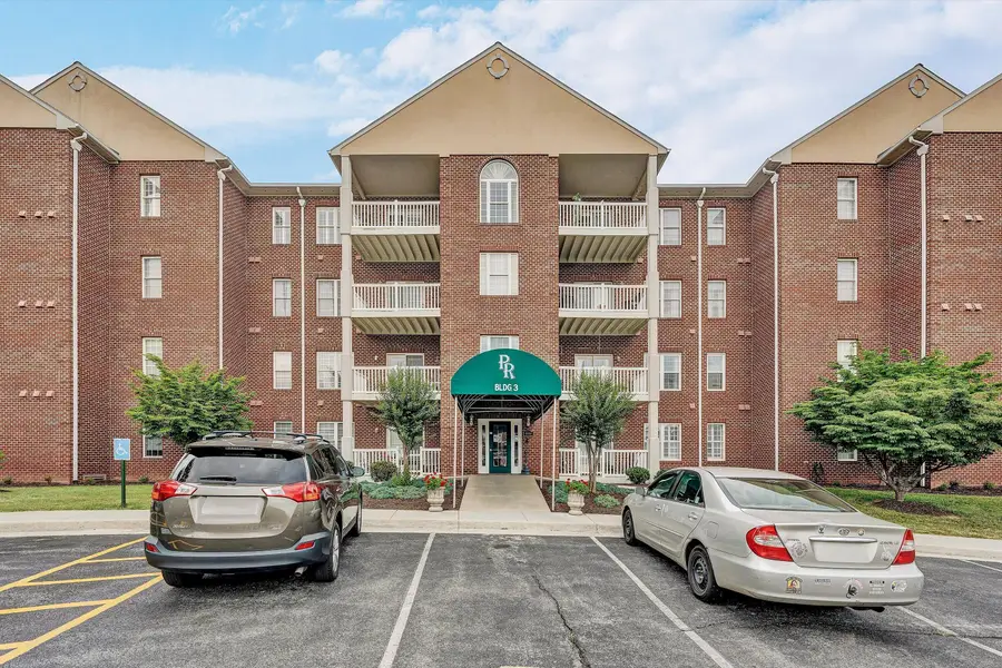 4444 Pheasant Ridge Rd Sw #206, Roanoke, VA 24014 - #3