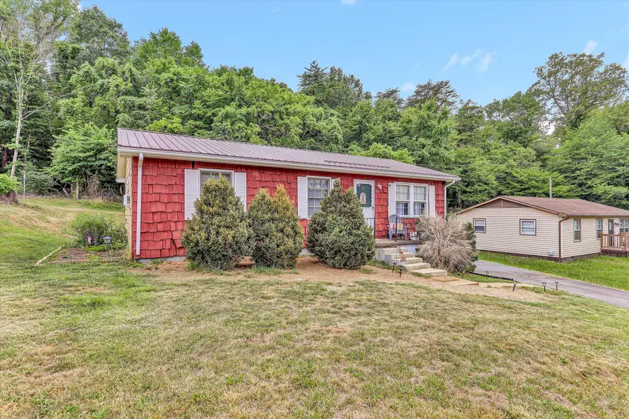 855 Southland Dr, Martinsville, VA 24112 - #2
