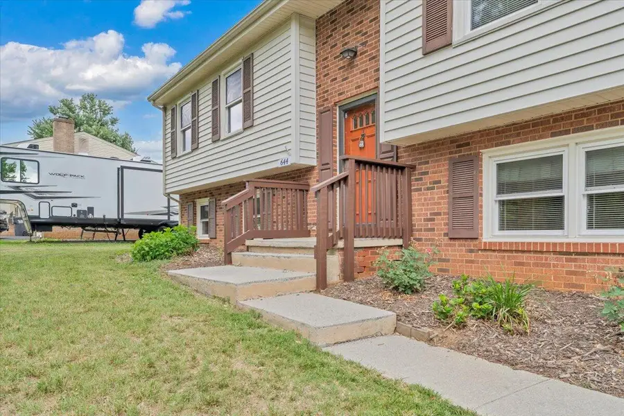 644 Knollwood Dr, Troutville, VA 24175 - #3