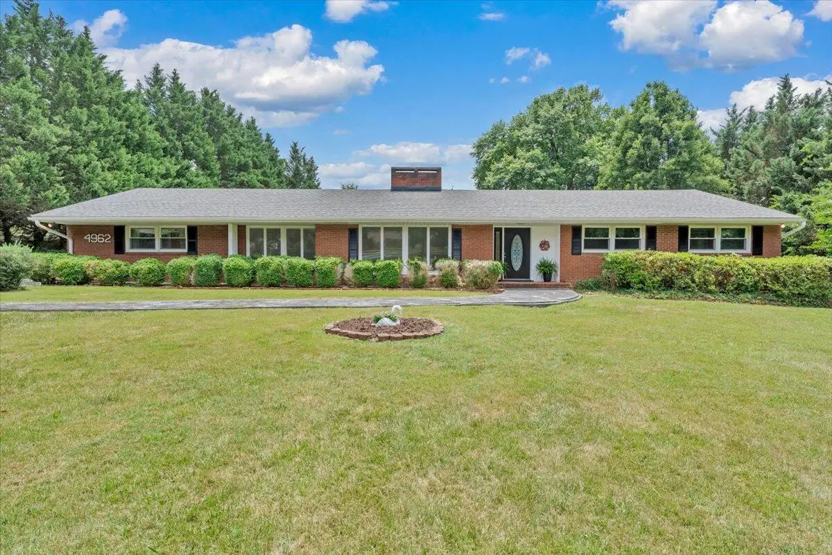 4962 Bower Rd, Roanoke, VA 24018 - #1