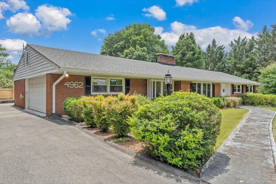 4962 Bower Rd, Roanoke, VA 24018 - #2