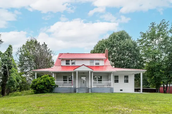 1560 Quarles Rd, Thaxton, VA 24174